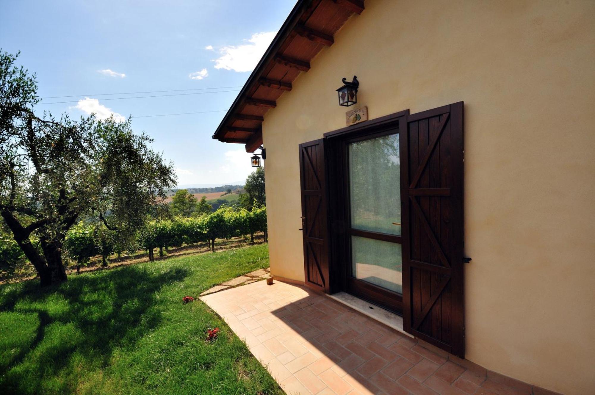Montebuono  Agriturismo Casale Contessa מראה חיצוני תמונה