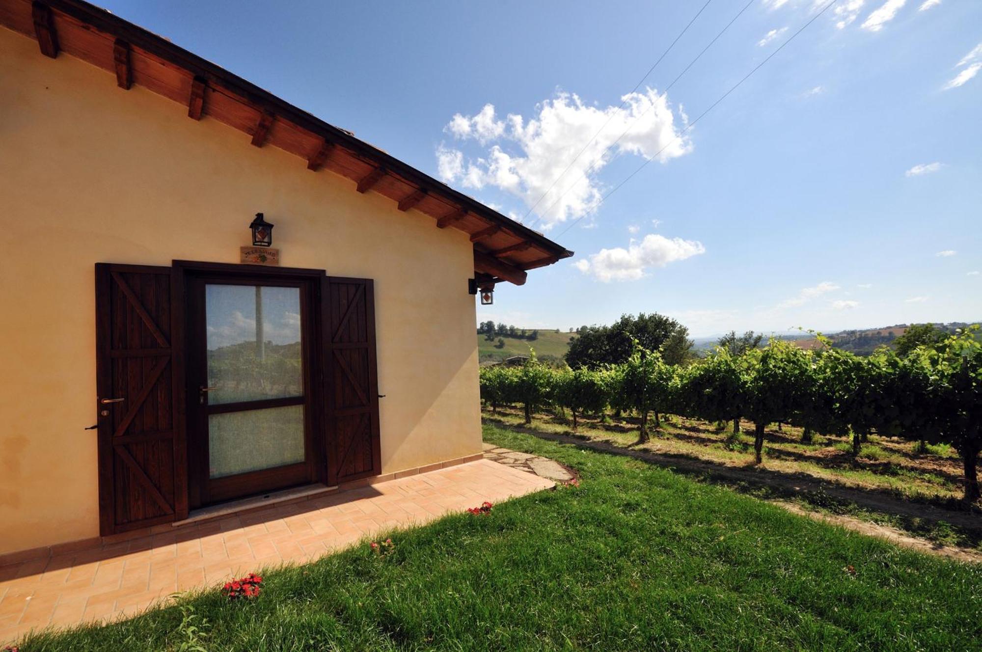 Montebuono  Agriturismo Casale Contessa מראה חיצוני תמונה