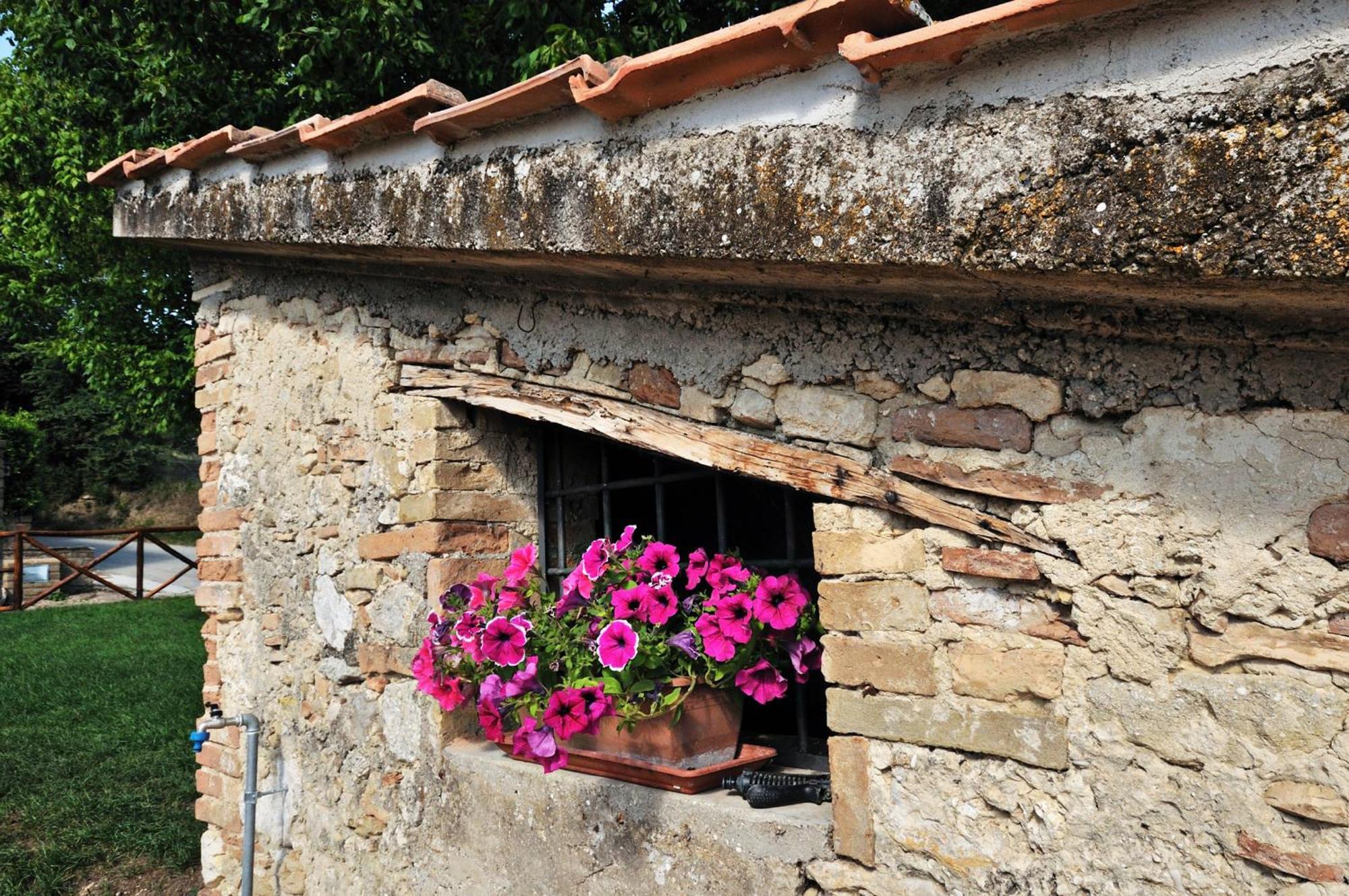 Montebuono  Agriturismo Casale Contessa מראה חיצוני תמונה